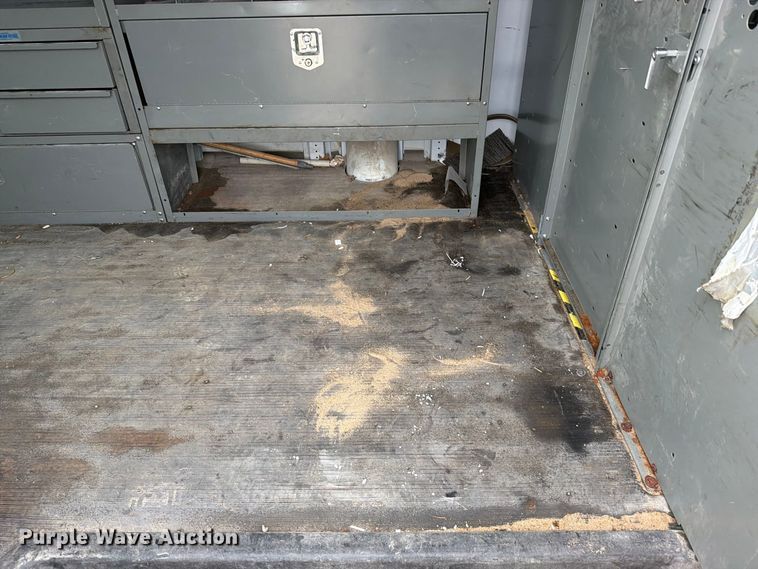 image for item EO8785 2006 Chevrolet Express 2500 van