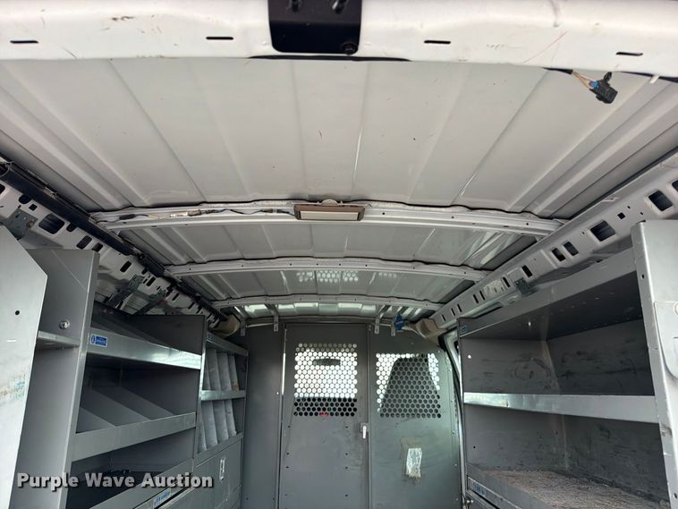 image for item EO8785 2006 Chevrolet Express 2500 van