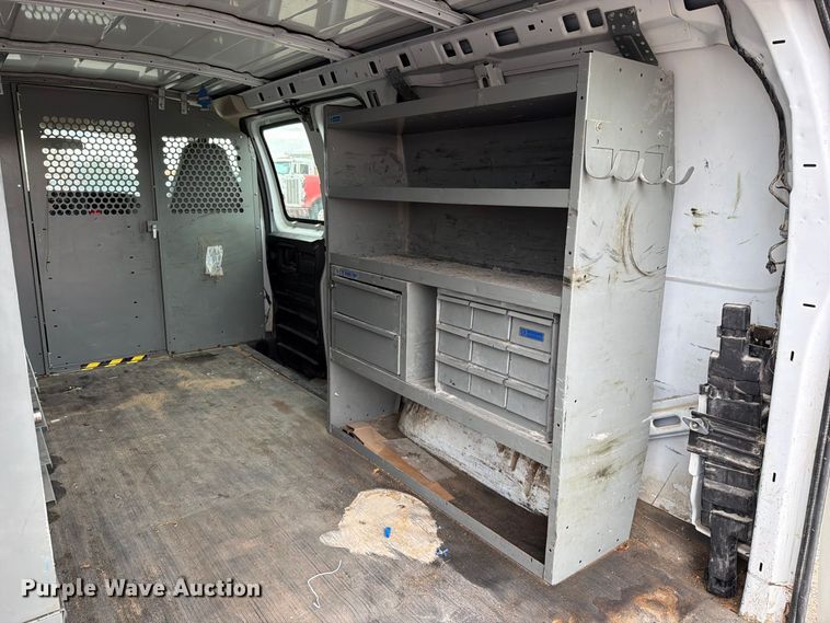 image for item EO8785 2006 Chevrolet Express 2500 van