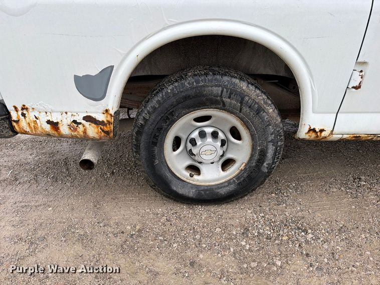 image for item EO8785 2006 Chevrolet Express 2500 van