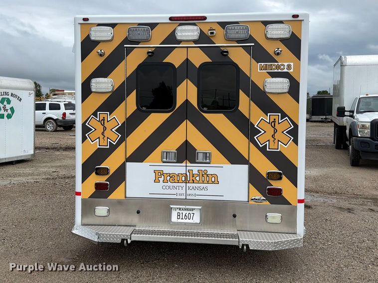 image for item EO8786 2022 Ford E450 ambulance