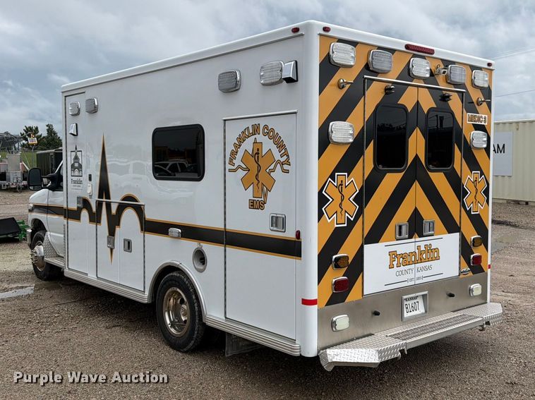 image for item EO8786 2022 Ford E450 ambulance