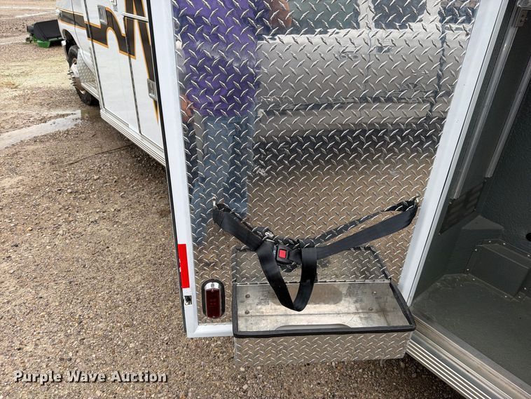 image for item EO8786 2022 Ford E450 ambulance