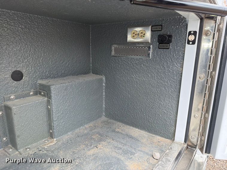 image for item EO8786 2022 Ford E450 ambulance