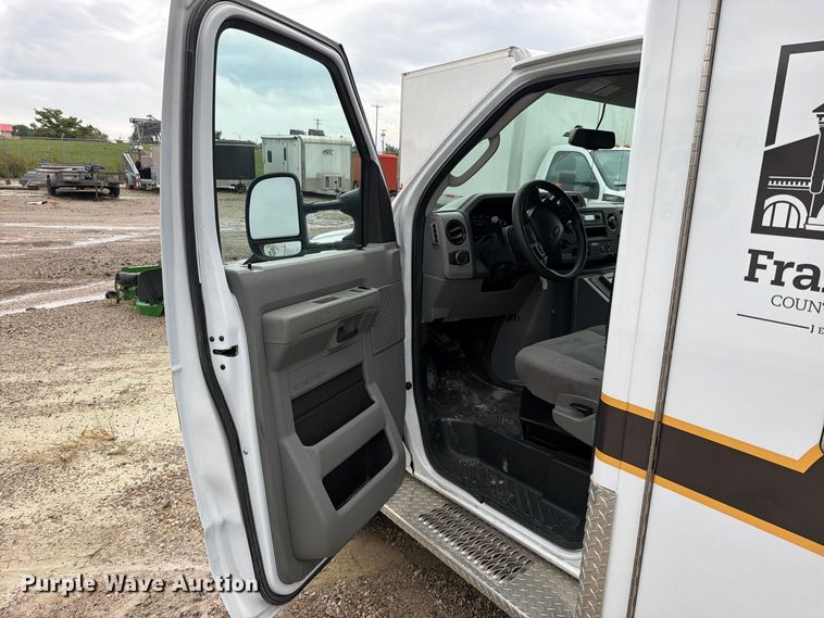 image for item EO8786 2022 Ford E450 ambulance