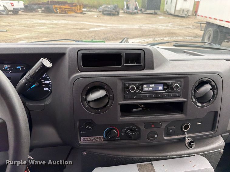 image for item EO8786 2022 Ford E450 ambulance