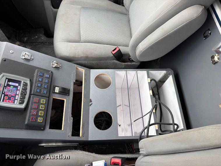 image for item EO8786 2022 Ford E450 ambulance