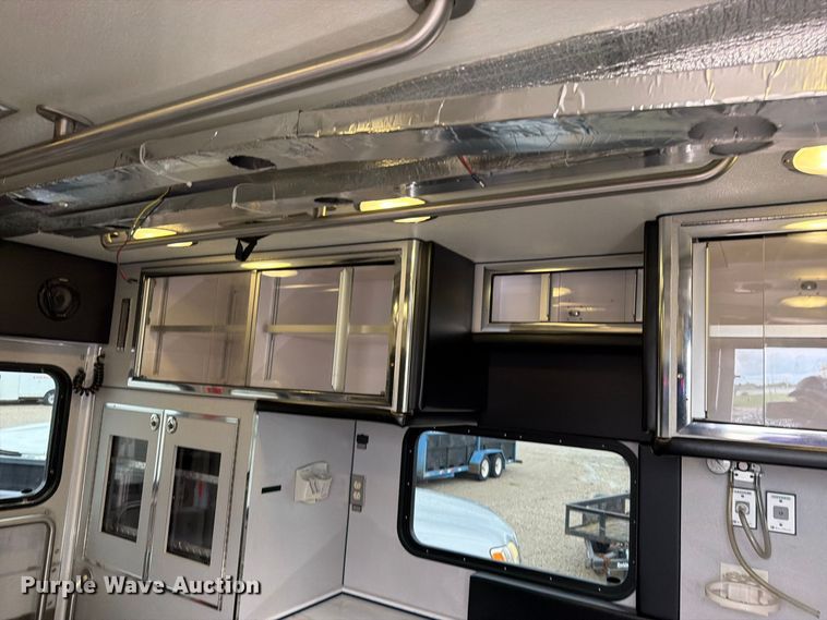 image for item EO8786 2022 Ford E450 ambulance