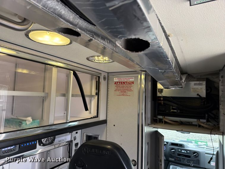 image for item EO8786 2022 Ford E450 ambulance