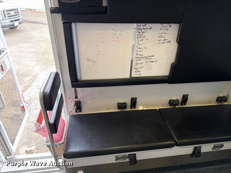 image for item EO8786 2022 Ford E450 ambulance