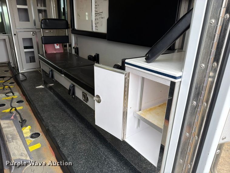 image for item EO8786 2022 Ford E450 ambulance