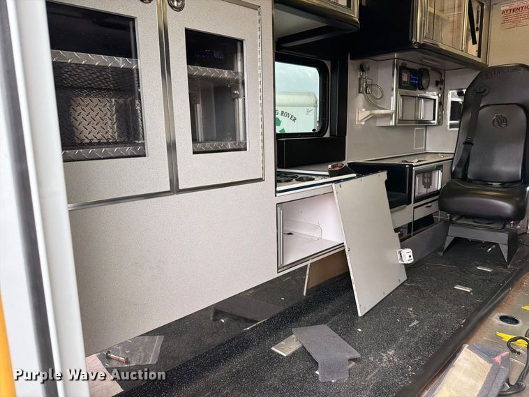 image for item EO8786 2022 Ford E450 ambulance