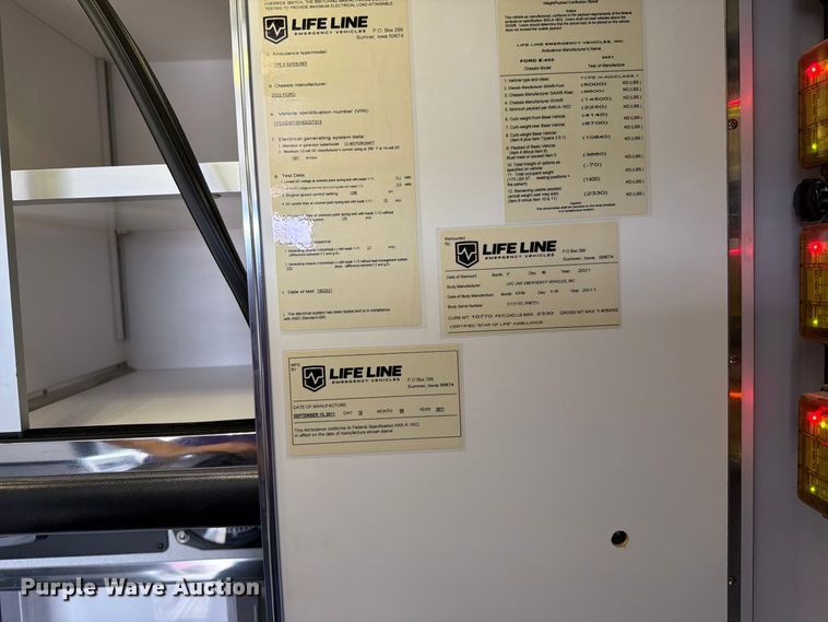 image for item EO8786 2022 Ford E450 ambulance