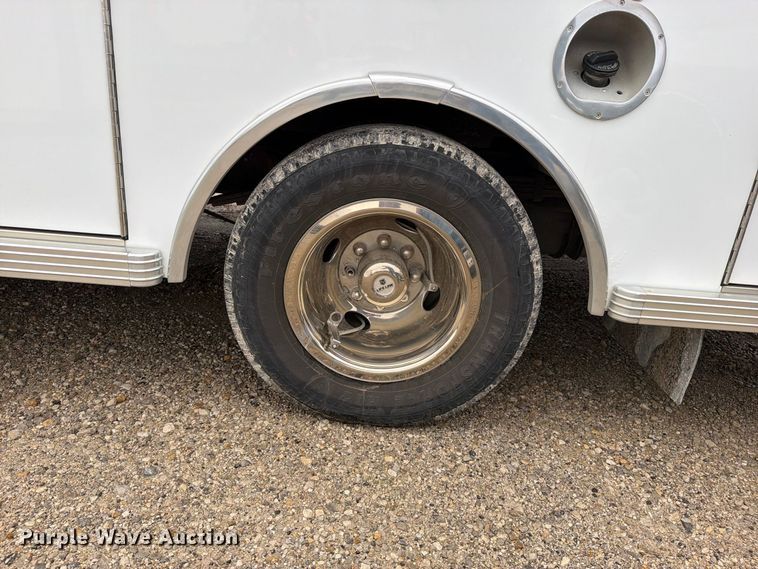 image for item EO8786 2022 Ford E450 ambulance