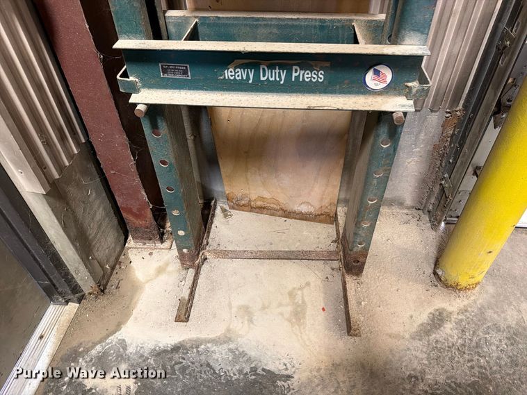 image for item EO8790 Carolina CBP1200 press frame