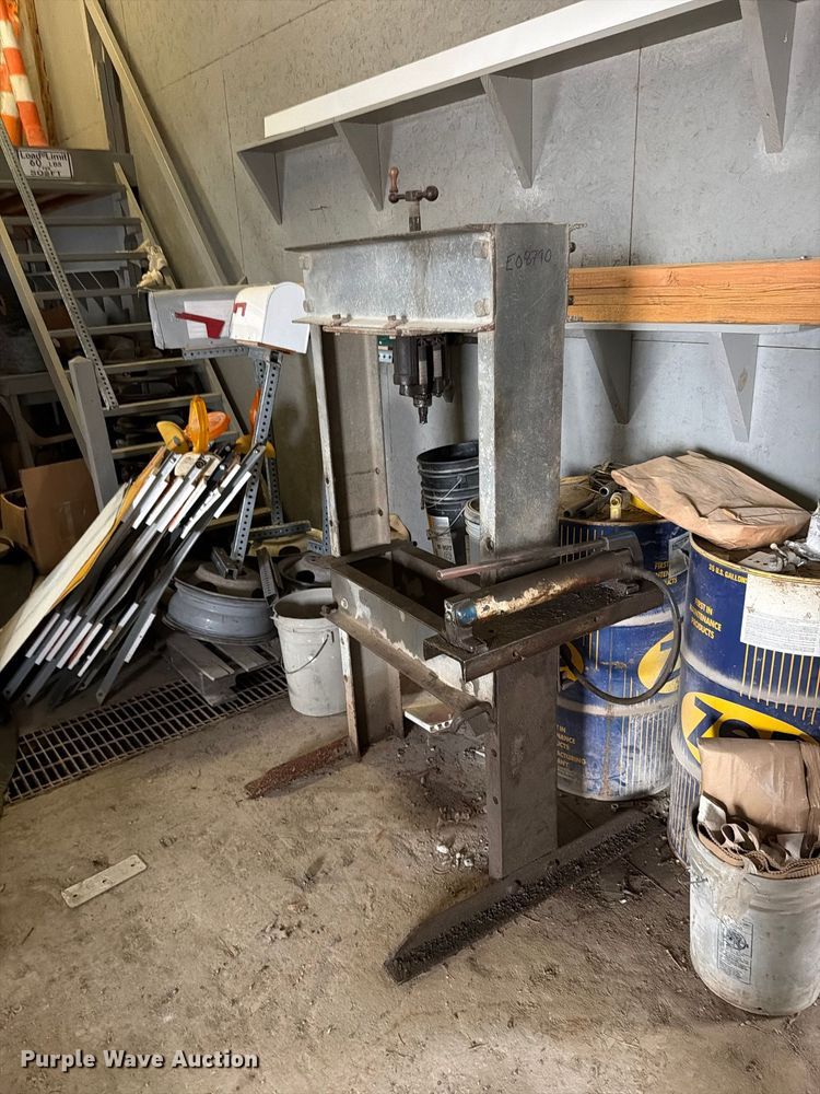 image for item EO8790 Carolina CBP1200 press frame