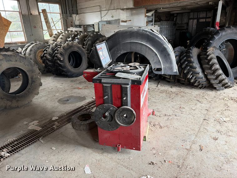 image for item EO8791 Coats 6450 Heavy Duty tire balancer