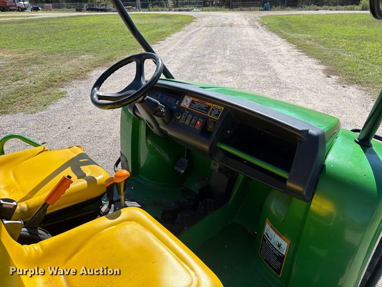 image for item EP7911 2006 John Deere HPX Gator utility vehicle