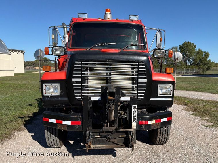 image for item EP7912 1995 Ford L8000 dump truck