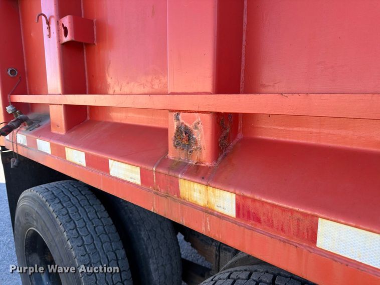 image for item EP7912 1995 Ford L8000 dump truck