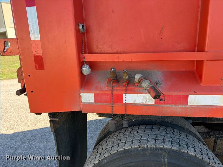 image for item EP7912 1995 Ford L8000 dump truck