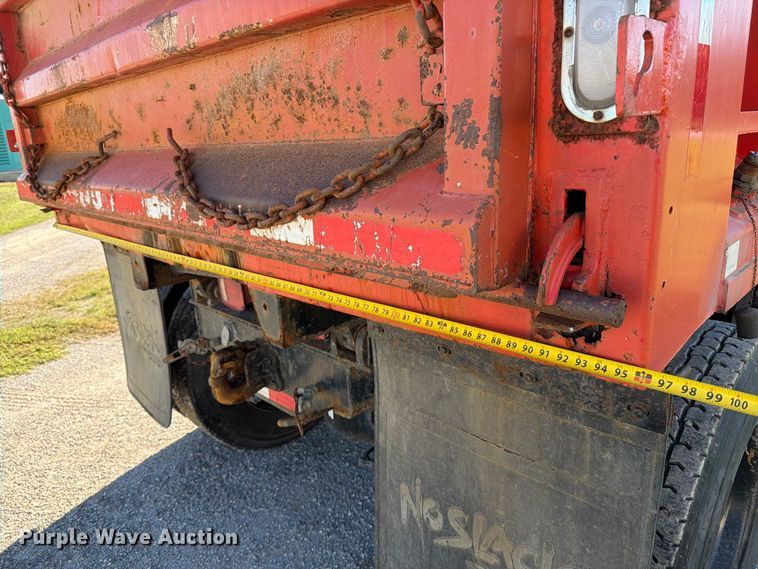 image for item EP7912 1995 Ford L8000 dump truck