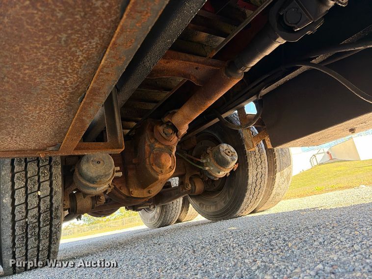 image for item EP7912 1995 Ford L8000 dump truck
