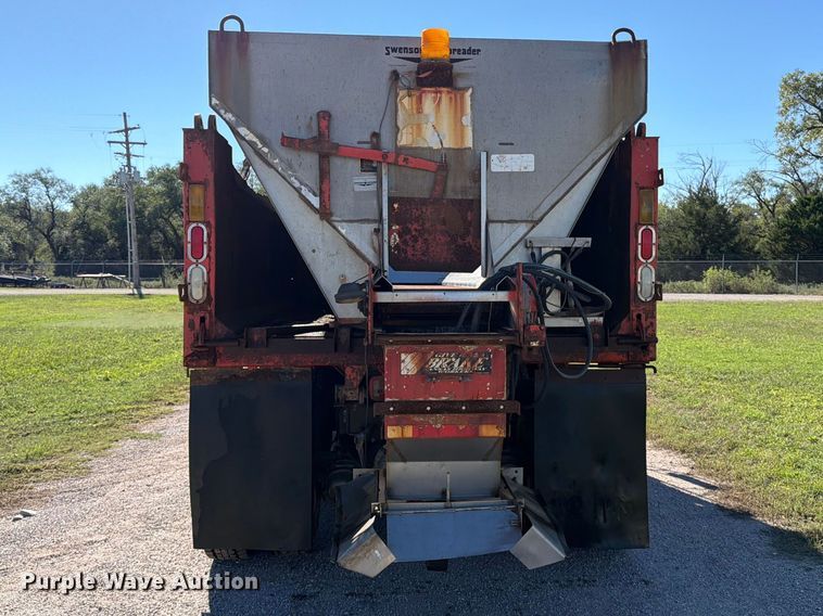 image for item EP7913 1995 Ford L8000 dump truck