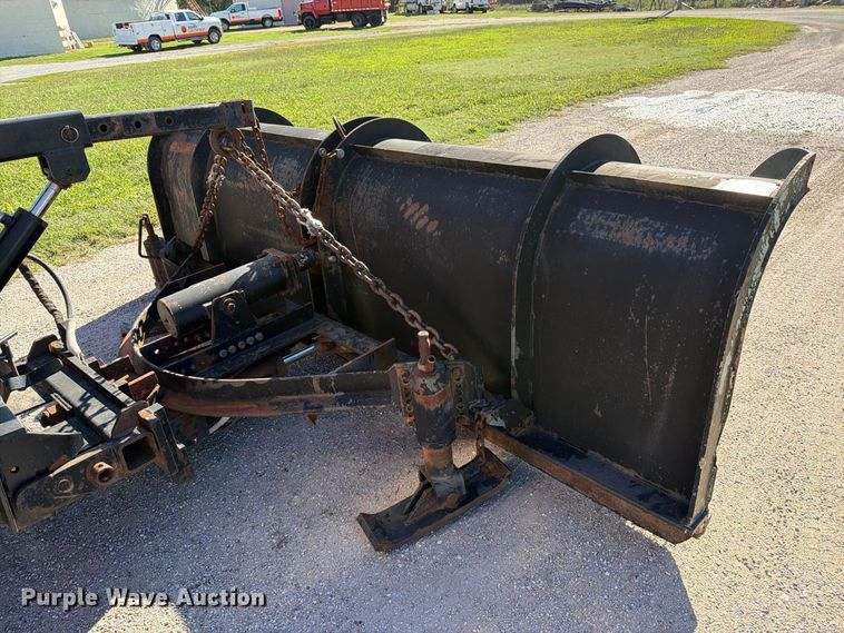 image for item EP7913 1995 Ford L8000 dump truck