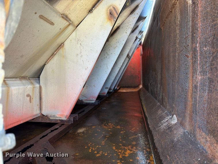image for item EP7913 1995 Ford L8000 dump truck