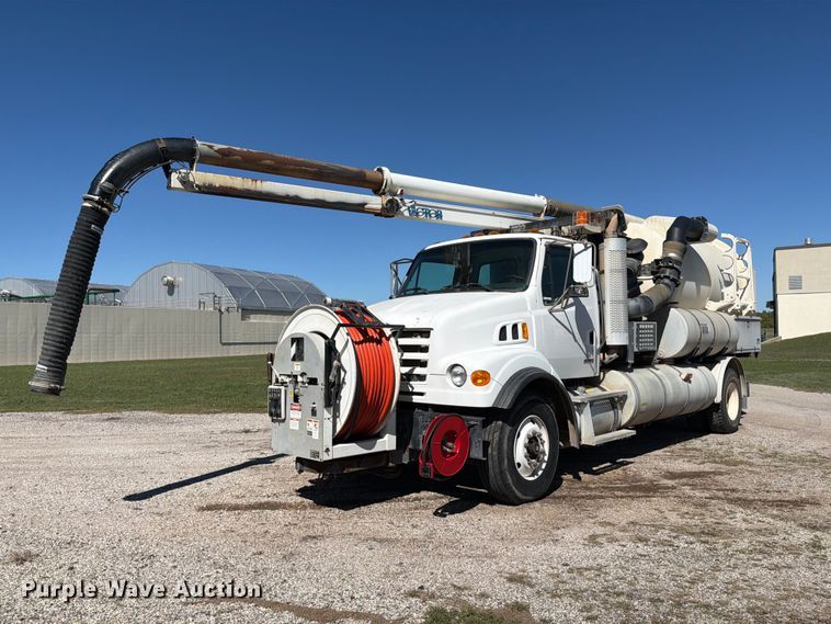 image for item EP7915 2005 Sterling L7500 sewer jetter truck