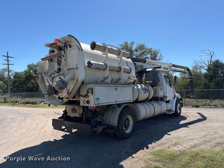 image for item EP7915 2005 Sterling L7500 sewer jetter truck
