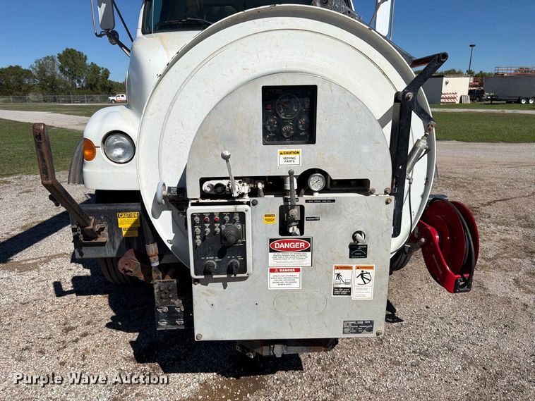 image for item EP7915 2005 Sterling L7500 sewer jetter truck
