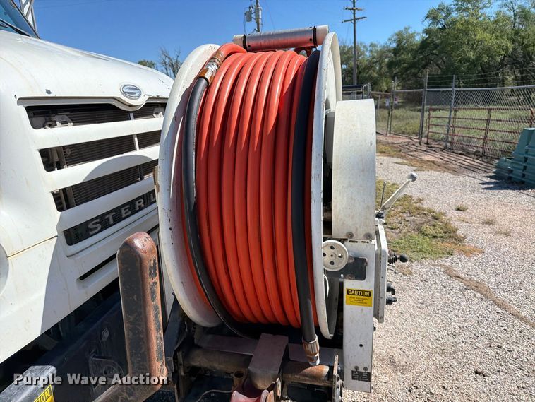 image for item EP7915 2005 Sterling L7500 sewer jetter truck