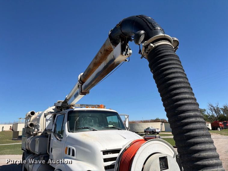 image for item EP7915 2005 Sterling L7500 sewer jetter truck
