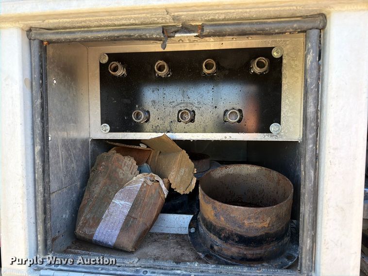 image for item EP7915 2005 Sterling L7500 sewer jetter truck