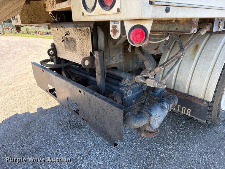 image for item EP7915 2005 Sterling L7500 sewer jetter truck
