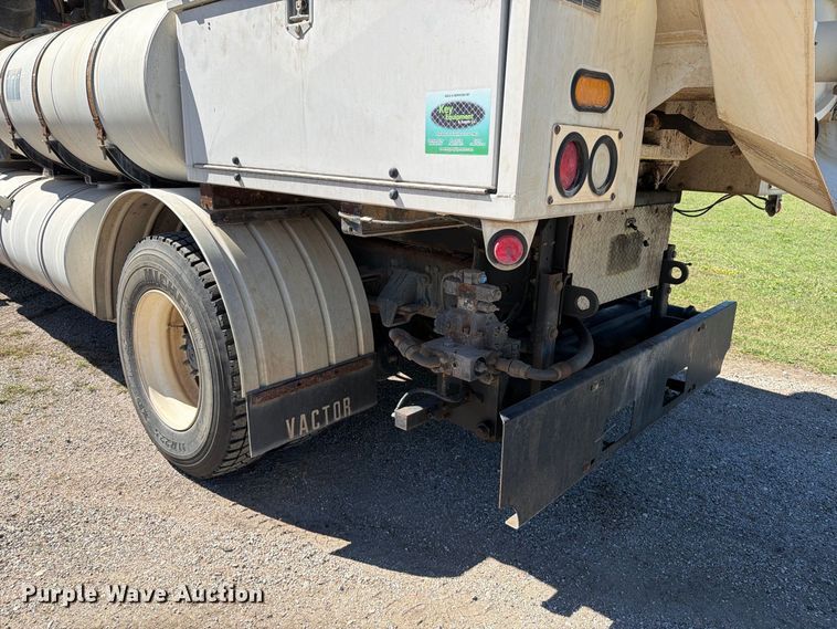 image for item EP7915 2005 Sterling L7500 sewer jetter truck