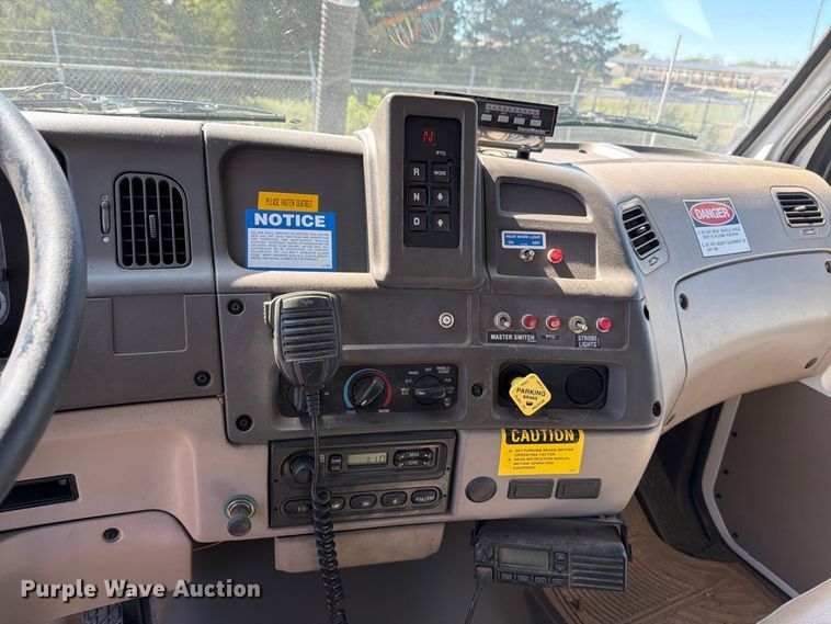 image for item EP7915 2005 Sterling L7500 sewer jetter truck