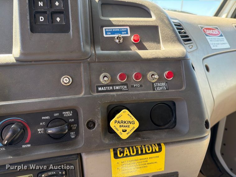 image for item EP7915 2005 Sterling L7500 sewer jetter truck