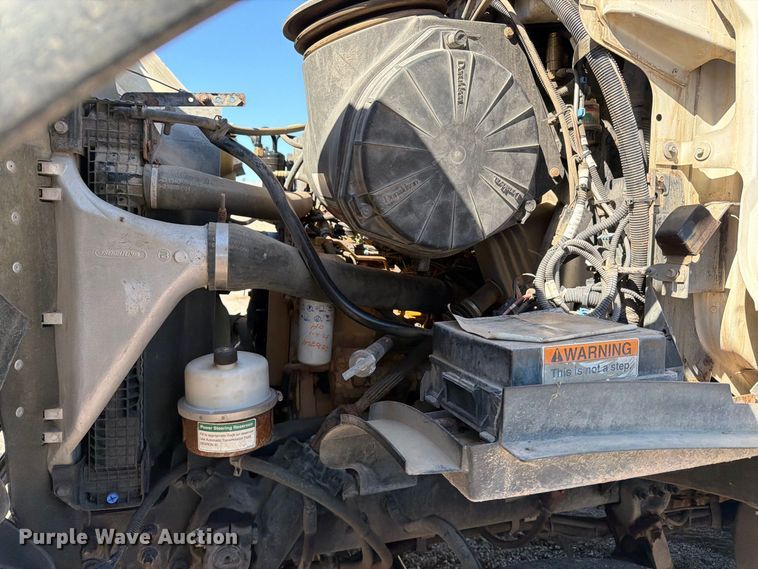 image for item EP7915 2005 Sterling L7500 sewer jetter truck
