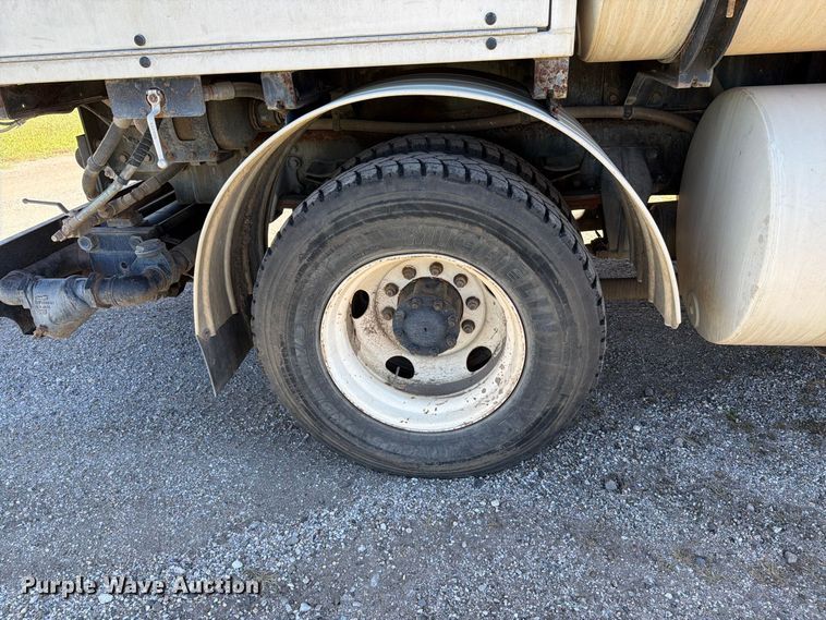 image for item EP7915 2005 Sterling L7500 sewer jetter truck