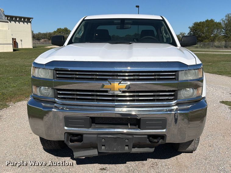 image for item EP7916 2015 Chevrolet Silverado 2500HD Ext. Cab pickup truck