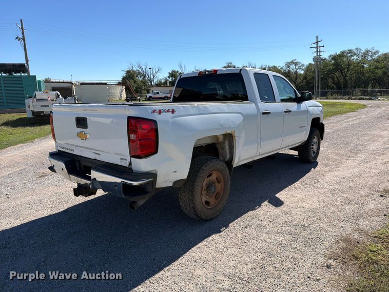 image for item EP7916 2015 Chevrolet Silverado 2500HD Ext. Cab pickup truck