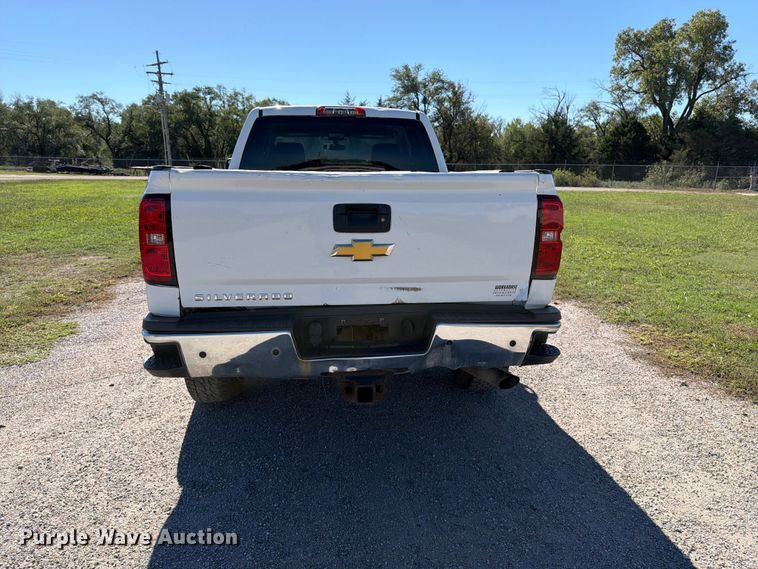 image for item EP7916 2015 Chevrolet Silverado 2500HD Ext. Cab pickup truck