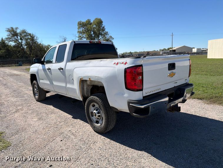 image for item EP7916 2015 Chevrolet Silverado 2500HD Ext. Cab pickup truck
