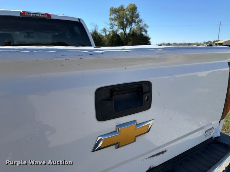 image for item EP7916 2015 Chevrolet Silverado 2500HD Ext. Cab pickup truck