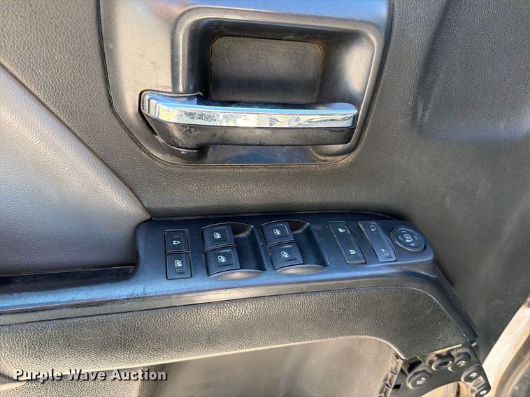 image for item EP7916 2015 Chevrolet Silverado 2500HD Ext. Cab pickup truck