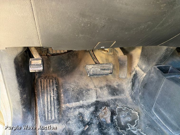 image for item EP7916 2015 Chevrolet Silverado 2500HD Ext. Cab pickup truck