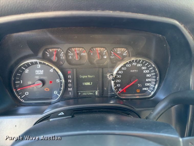image for item EP7916 2015 Chevrolet Silverado 2500HD Ext. Cab pickup truck